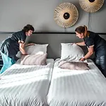Witte Berken Natuurhotel 4* إبّ