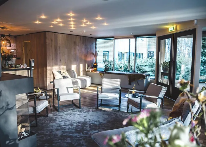 Witte Berken Natuurhotel 4* إبّ